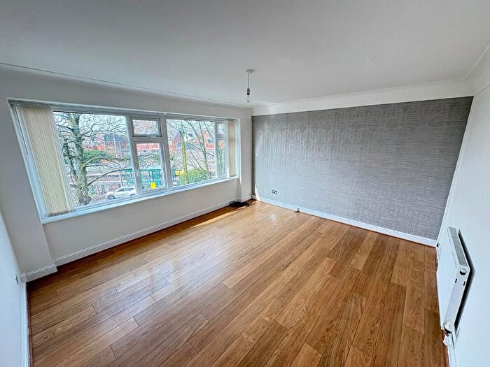 2 Bedroom Flat To Rent In Middlewood Road, Town Green, Liverpool, L39