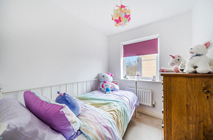 3 Bedroom End Of Terrace House For Sale In Damson Path, Taw Hill, Wiltshire, SN25