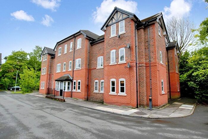 2 Bedroom Apartment To Rent In Pencarrow Close, Didsbury, Greater Manchester, M20