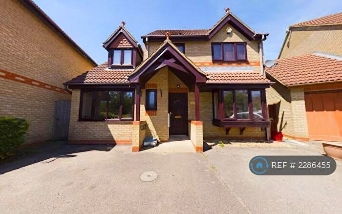 4 Bedroom Detached House To Rent In Studley Knapp, Walnut Tree, Milton Keynes, MK7