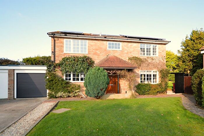 4 Bedroom Detached House To Rent In Locksash Close, West Wittering, Chichester, West Sussex, PO20