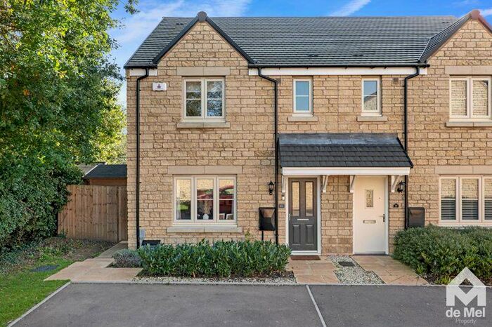 3 Bedroom Semi-Detached House For Sale In Brunel Drive, Gotherington, GL52