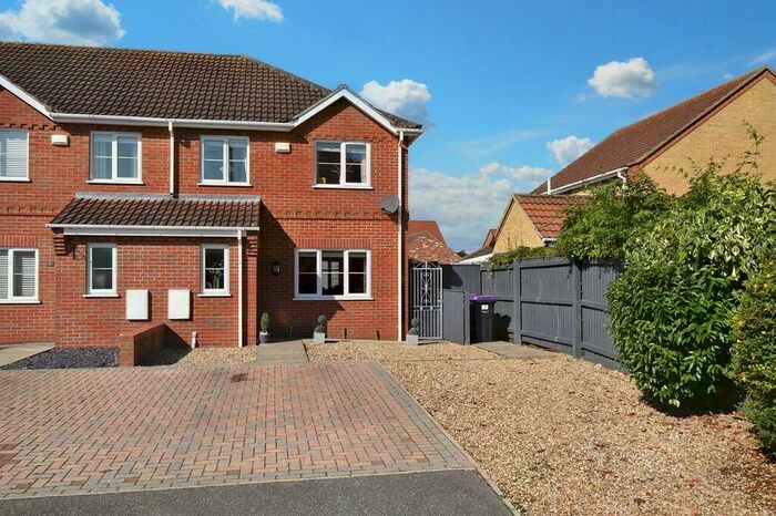 3 Bedroom End Of Terrace House For Sale In Woolpack Meadows, North Somercotes, LN11