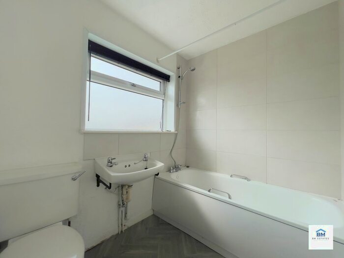 2 Bedroom End Of Terrace House To Rent In Milnroy Road, Leicester, LE5
