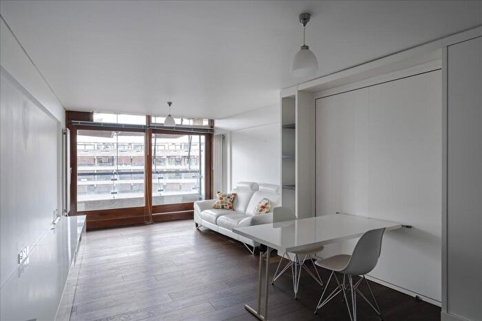 Apartment For Sale In Frobisher Crescent, Barbican, London, EC2Y