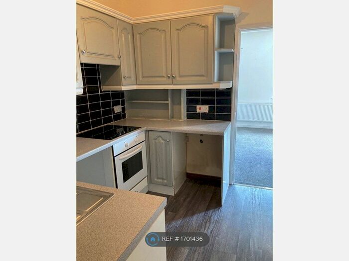 2 Bedroom Flat To Rent In Marlborough Court, Skelton, TS12