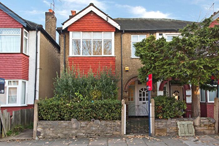 1 Bedroom Flat To Rent In Rothesay Avenue, London, SW20