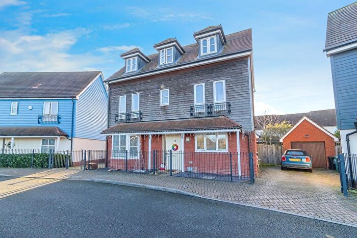 4 Bedroom Detached House For Sale In Far Holme, Middleton, Milton Keynes, Buckinghamshire, MK10