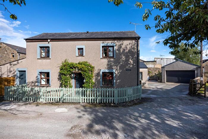 4 Bedroom Barn Conversion For Sale In Croft House Barn, Newby, LA2