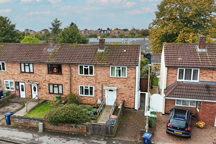 1 Bedroom Flat To Rent In Paget Road, Cowley, Oxford, OX4
