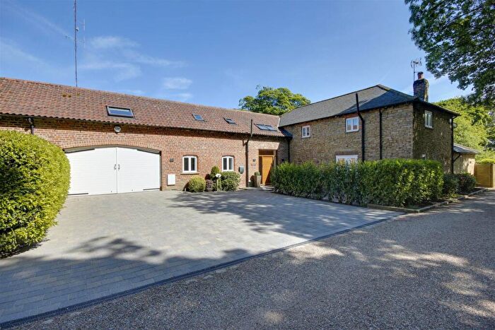 5 Bedroom Barn Conversion For Sale In High Hunsley, Cottingham, HU20