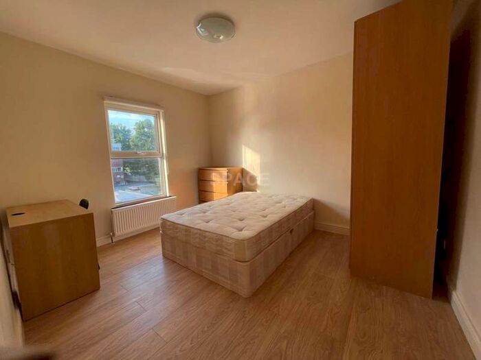 6 Bedroom End Of Terrace House To Rent In Crescent Road, Reading, Berkshire, RG1