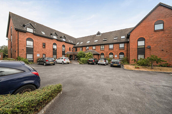 1 Bedroom Apartment For Sale In Ashridge Court, Newbury, Berkshire, RG14