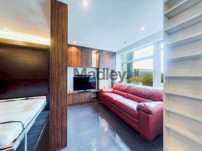 Studio To Rent In Pan Peninsula Square, London, E14