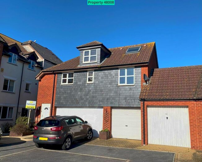 2 Bedroom Coach House To Rent In Sharps Court, Exmouth, EX8