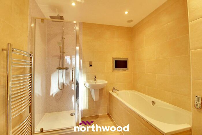 2 Bedroom Flat To Rent In Bawtry Road, Bessacarr, Doncaster, DN4