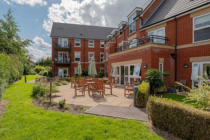1 Bedroom Flat For Sale In Spa Road, Melksham, SN12