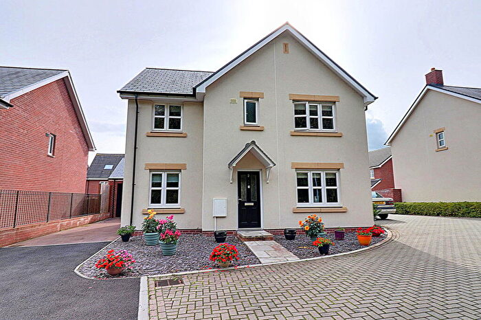 5 Bedroom Detached House For Sale In Lewis Close, Llantilio Pertholey, Abergavenny, NP7
