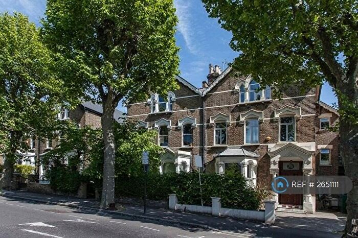 Studio To Rent In Upper Tollington Park, London, N4