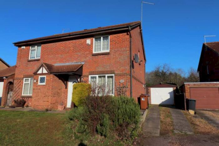 3 Bedroom Property To Rent In Yeoman Meadow East Hunsbury, Northampton, NN4