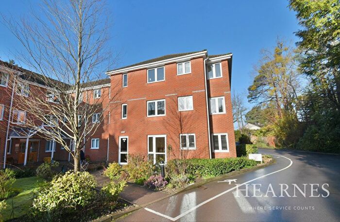 1 Bedroom Property For Sale In Ringwood Road, Ferndown, BH22