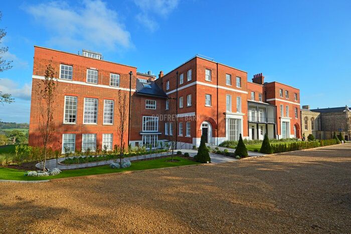 4 Bedroom Flat To Rent In The Ridgeway, London, NW7