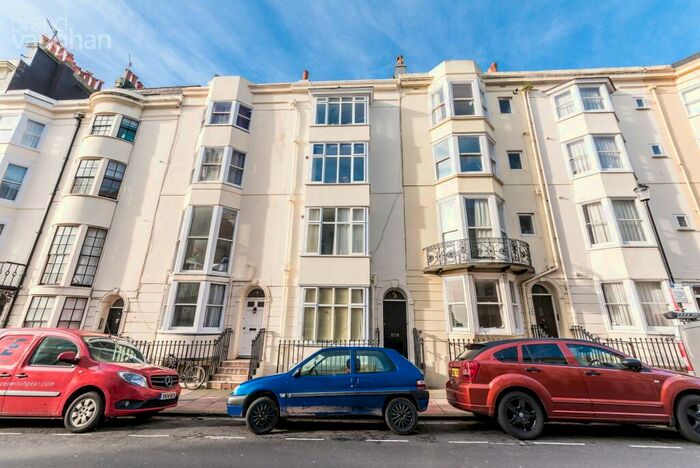 Flat To Rent In Madeira Place, Brighton, BN2