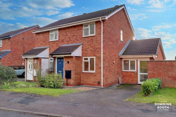 2 Bedroom Semi-Detached House For Sale In Heenan Grove, Lichfield, WS13