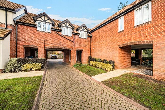 2 Bedroom End Of Terrace House For Sale In Helston Lane, Windsor, SL4