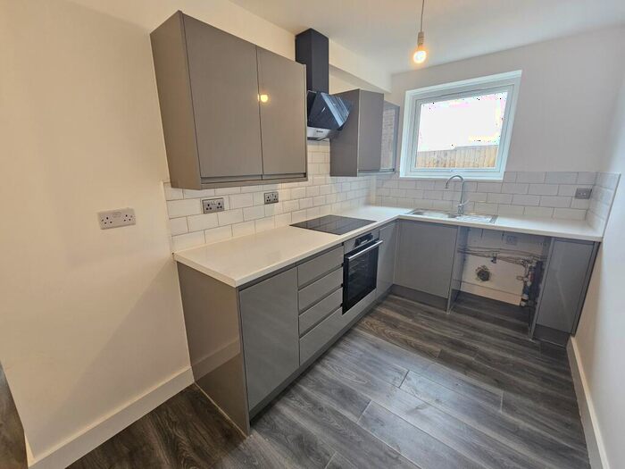 1 Bedroom Flat To Rent In Stockett Lane, Coxheath, ME17