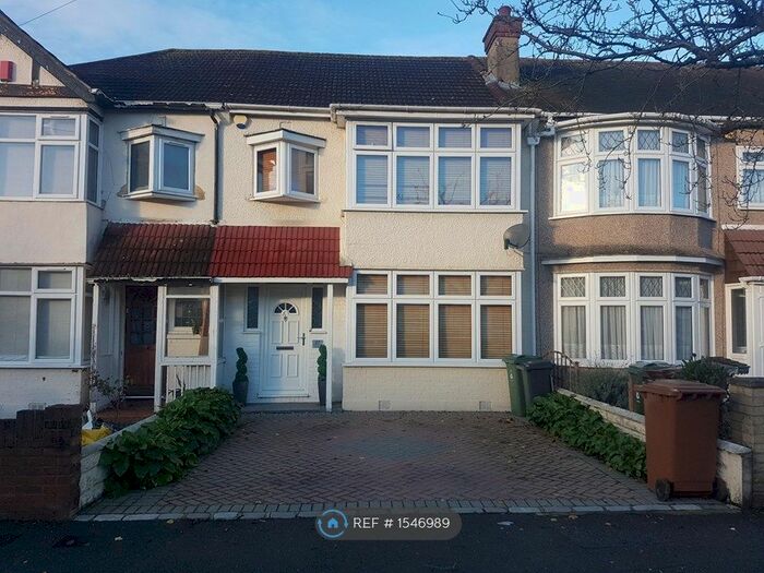 3 Bedroom Terraced House To Rent In Ainslie Wood Gardens, London, E4