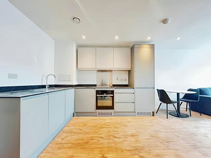 1 Bedroom Apartment To Rent In Phoenix, Saxton Lane, Leeds, LS9