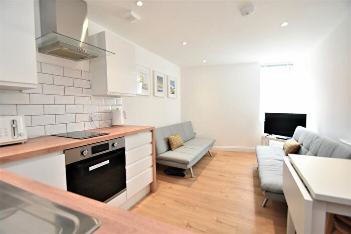 2 Bedroom Flat To Rent In Palmerston Road, Southsea, PO5