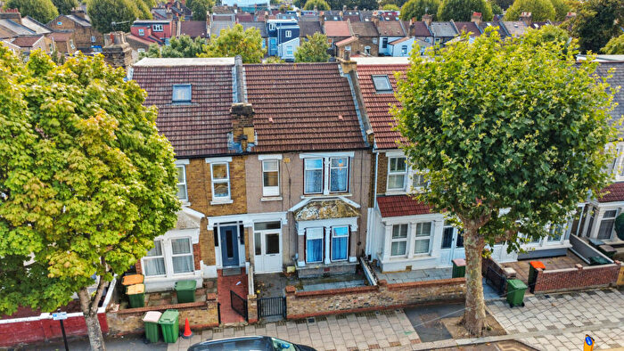 5 Bedroom Terraced House For Sale In Henderson Road, London, E7