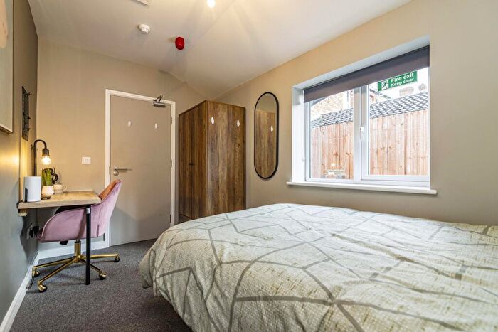 1 Bedroom Terraced House To Rent In Sparerooms!!! Bed Student House - Available Now!!, LN5