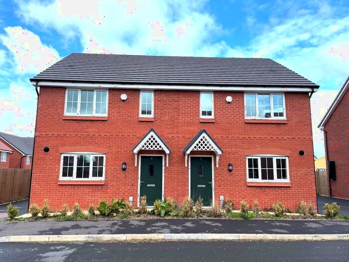 3 Bedroom Semi-Detached House For Sale In Wellington Road, Bidford On Avon, Alcester, B50