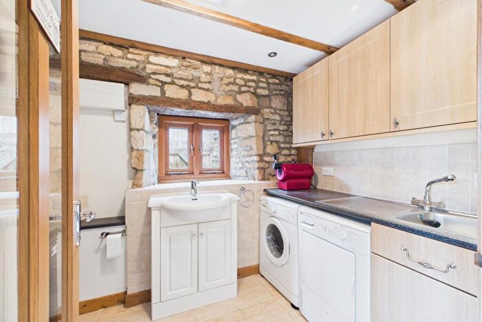 2 Bedroom Character Property To Rent In A London Road, Wansford, Peterborough, Cambridgeshire, PE8