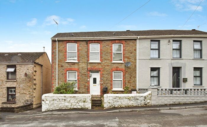 2 Bedroom Semi-detached House For Sale In Dandorlan Road, Burry Port, Carmarthenshire, SA16