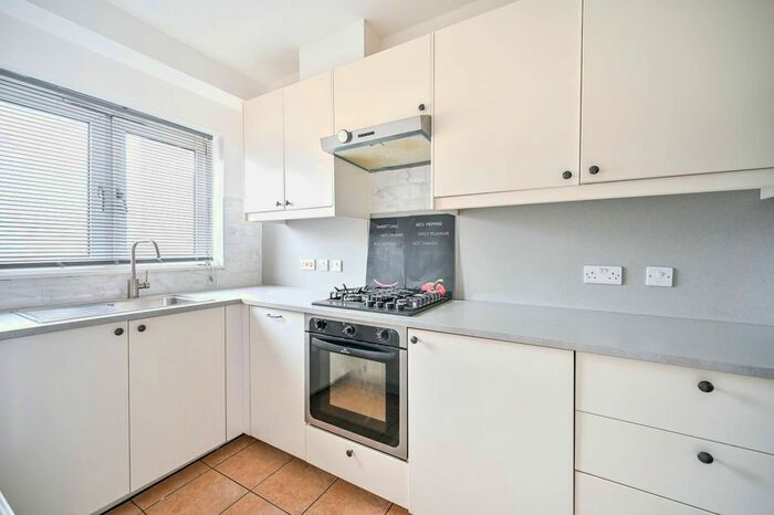 2 Bedroom Maisonette To Rent In Clarence Street, Kingston, Kingston Upon Thames, KT1