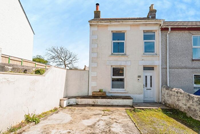 3 Bedroom End Of Terrace House For Sale In Gew Terrace, Redruth, Cornwall, TR15