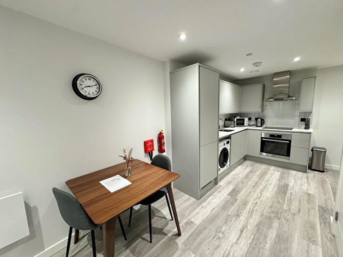 1 Bedroom Apartment To Rent In Apex, B12