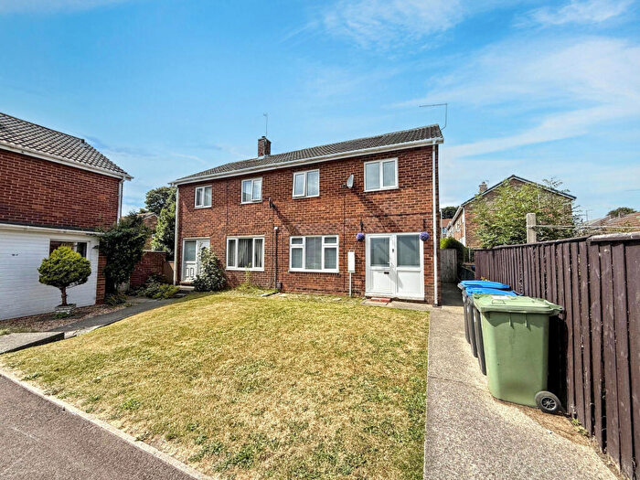 2 Bedroom Semi-Detached House For Sale In Buckingham Road, Peterlee, Durham, SR8