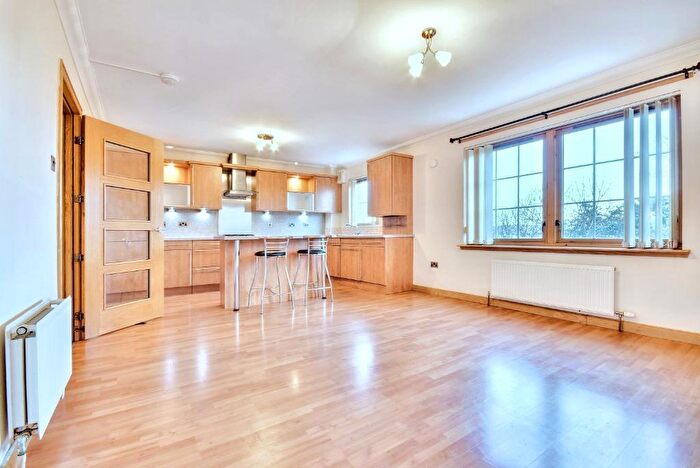 2 Bedroom Flat For Sale In Silverbirch Wynd, Inverclyde, Port Glasgow, PA14