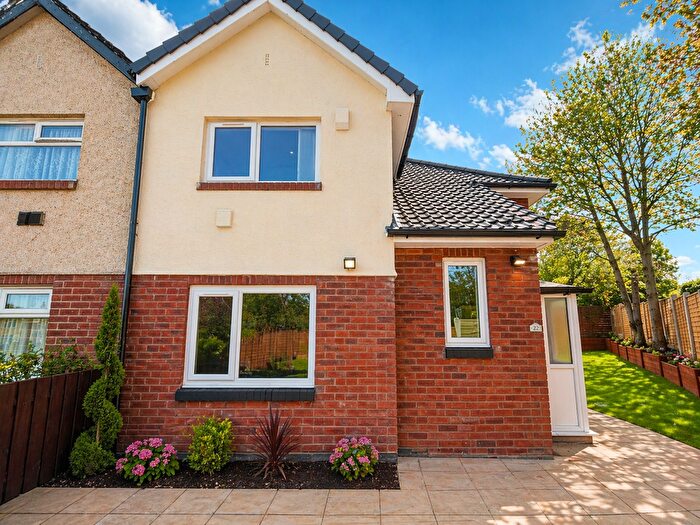 3 Bedroom Semi Detached House To Rent In Selby Road, Leeds, LS9