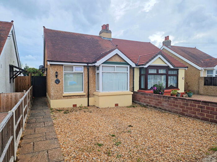 2 Bedroom Semi-Detached Bungalow For Sale In Middlecroft Lane, Gosport, PO12