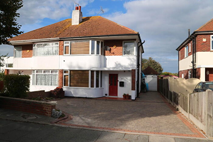 3 Bedroom Semi-Detached House For Sale In Northdown Road, Margate, CT9