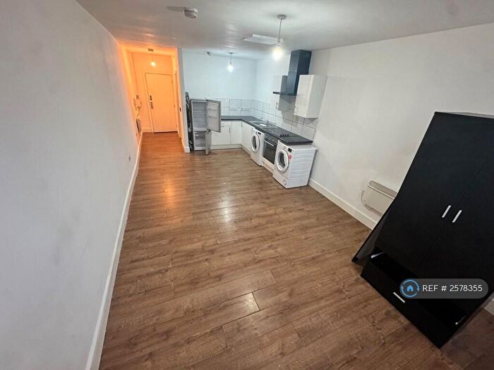 Studio To Rent In Central House, Leicester, LE1