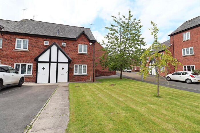 2 Bedroom Mews To Rent In Eastgate, Macclesfield, SK10