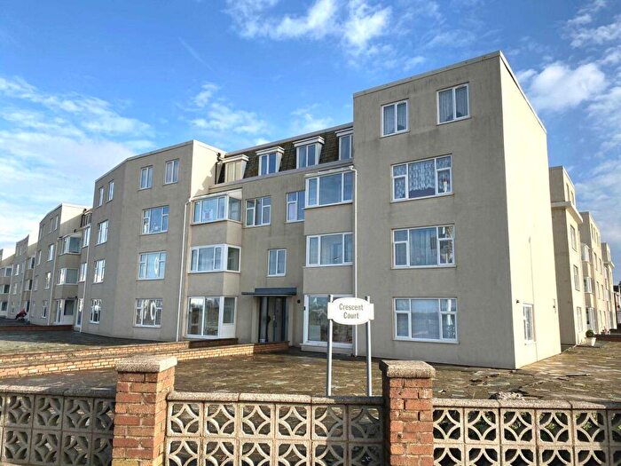 3 Bedroom Flat For Sale In Crescent Court, Blackpool, FY4