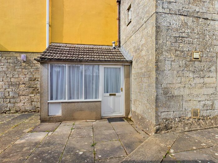 2 Bedroom Flat To Rent In Lypiatt Hill House, Lypiatt, Stroud, GL6